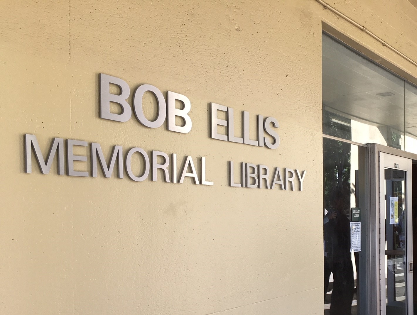 Bob Ellis Memorial Library