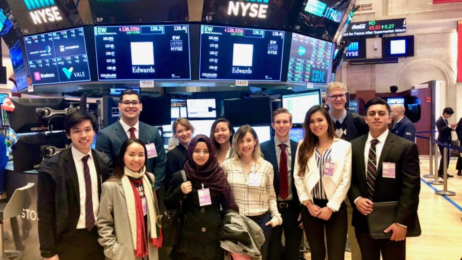  CSULB’s SMIF Students and NY Stock Exchange