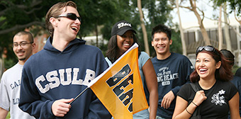 CSULB students on campus.