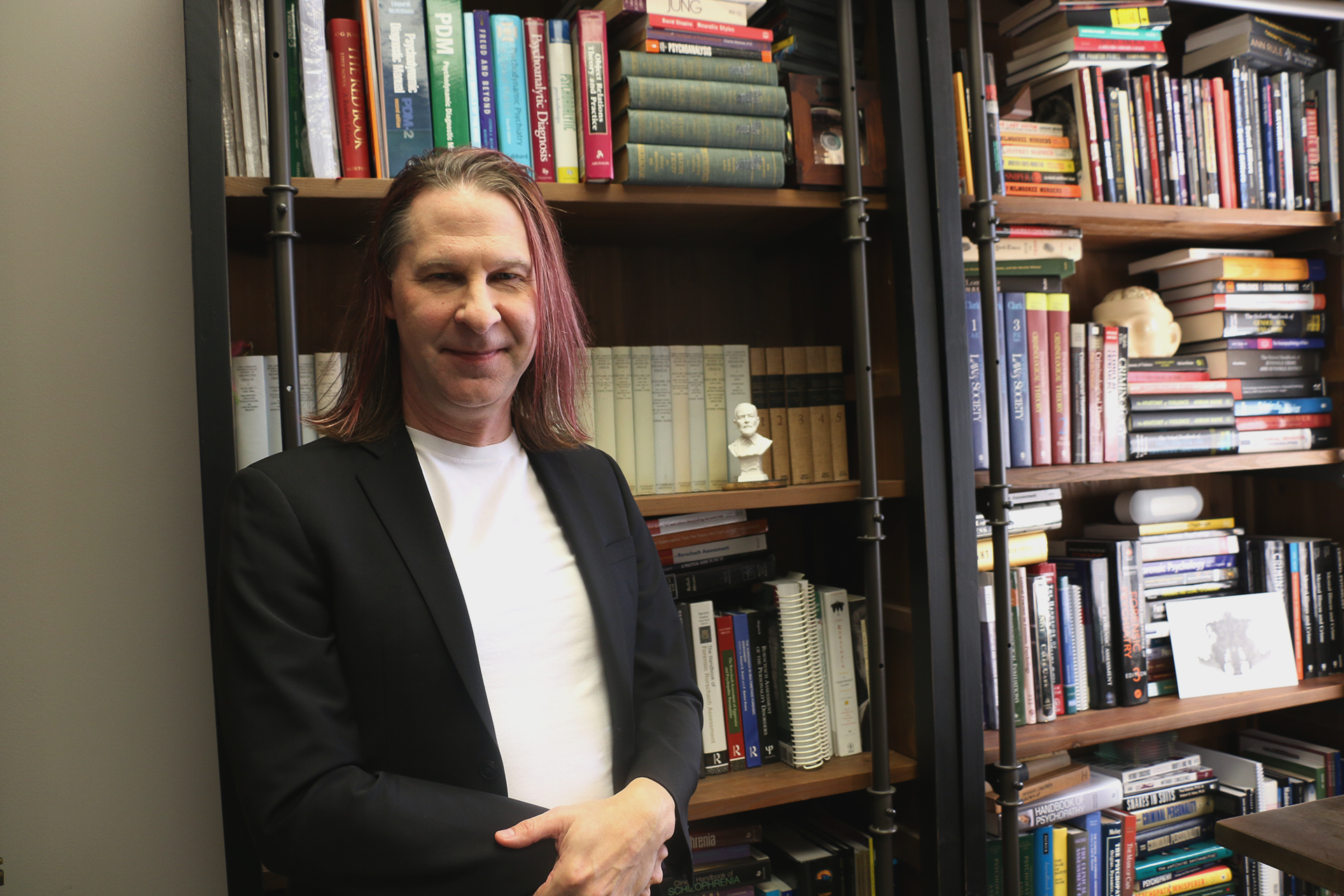 Dr. Robert Schug