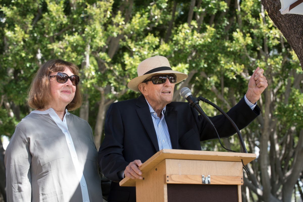 20150916_bob_barbara_ellis.226.jpg Bob and Barbara Ellis speak at a ceremony dedicating a CSULB