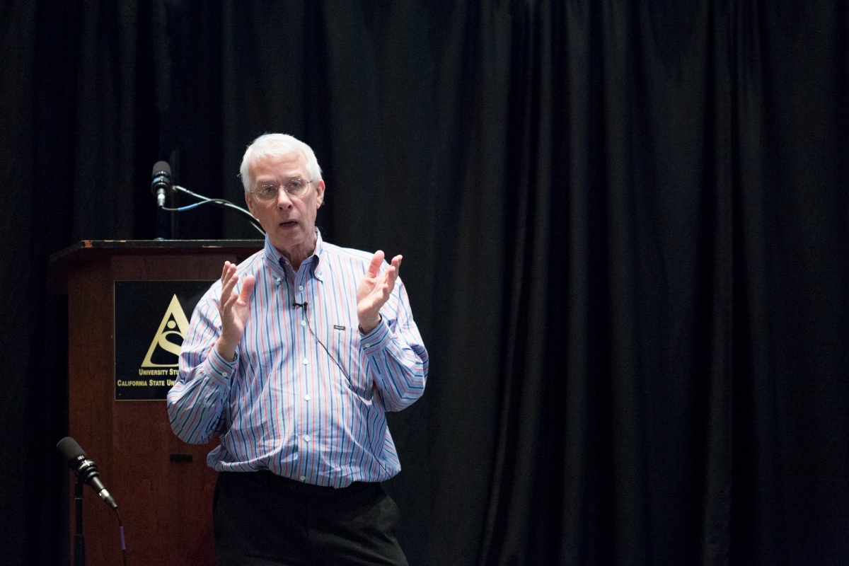 20160301-nobellaureatelecture_sirrichardroberts102_1.jpg Sir Richard Roberts addressing the crowd