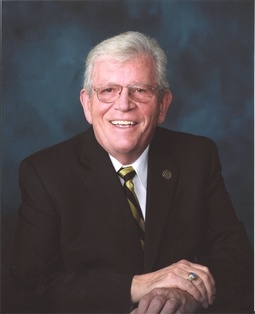 2016_da_engineering_kenneth_wayne_01.jpg Kenneth Wayne Santarelli