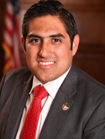 Luis Gonzalez Luis Gonzalez