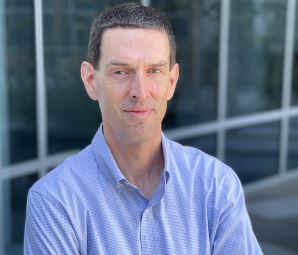 Dr. Chris Swarat - Headshot