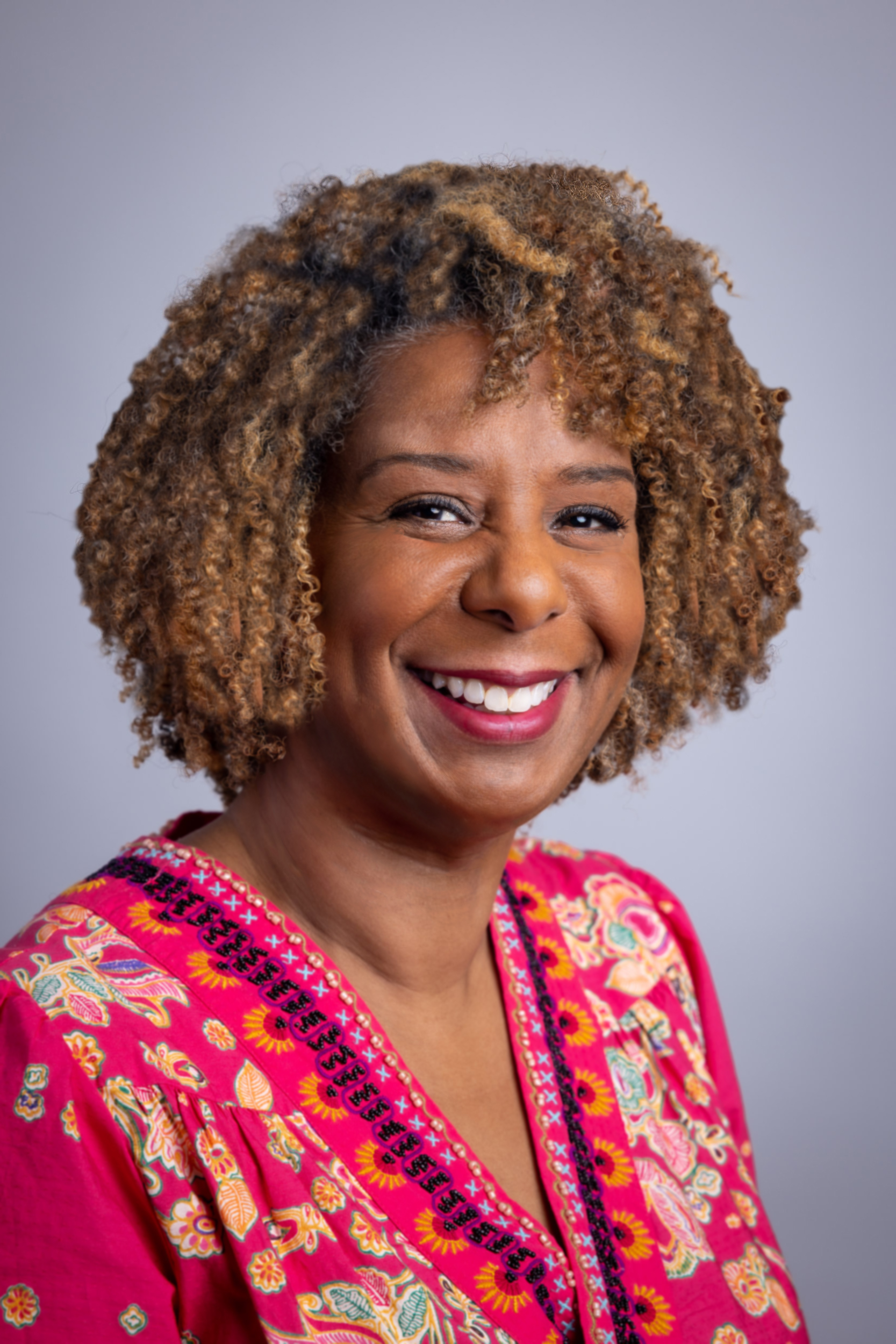 Tanya Cummings Headshot