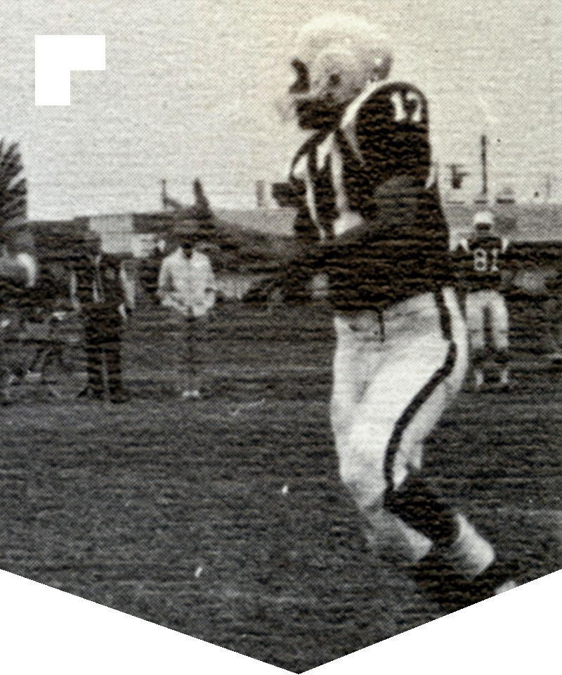 CSULB Football players