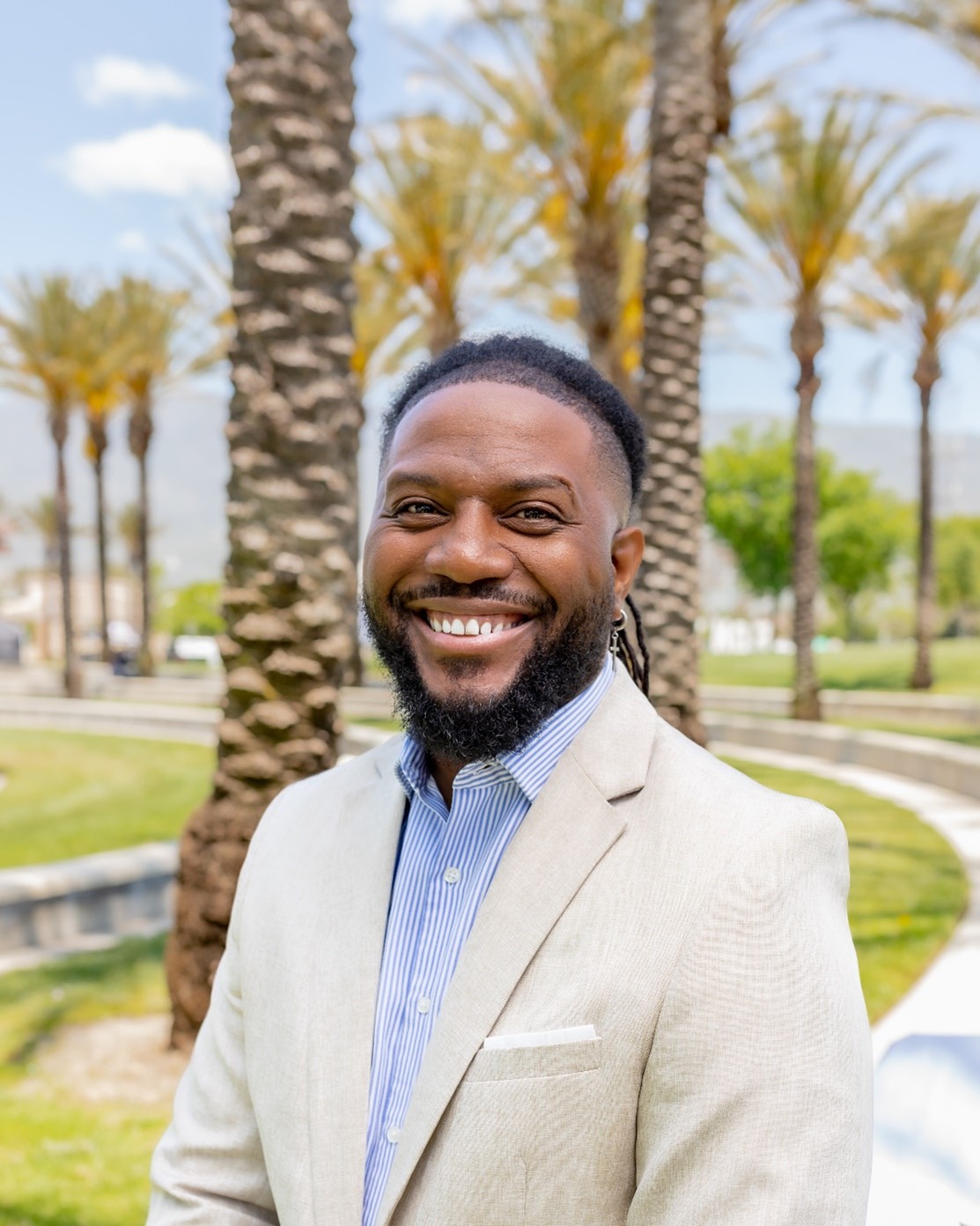 Demetri Kelley Headshot