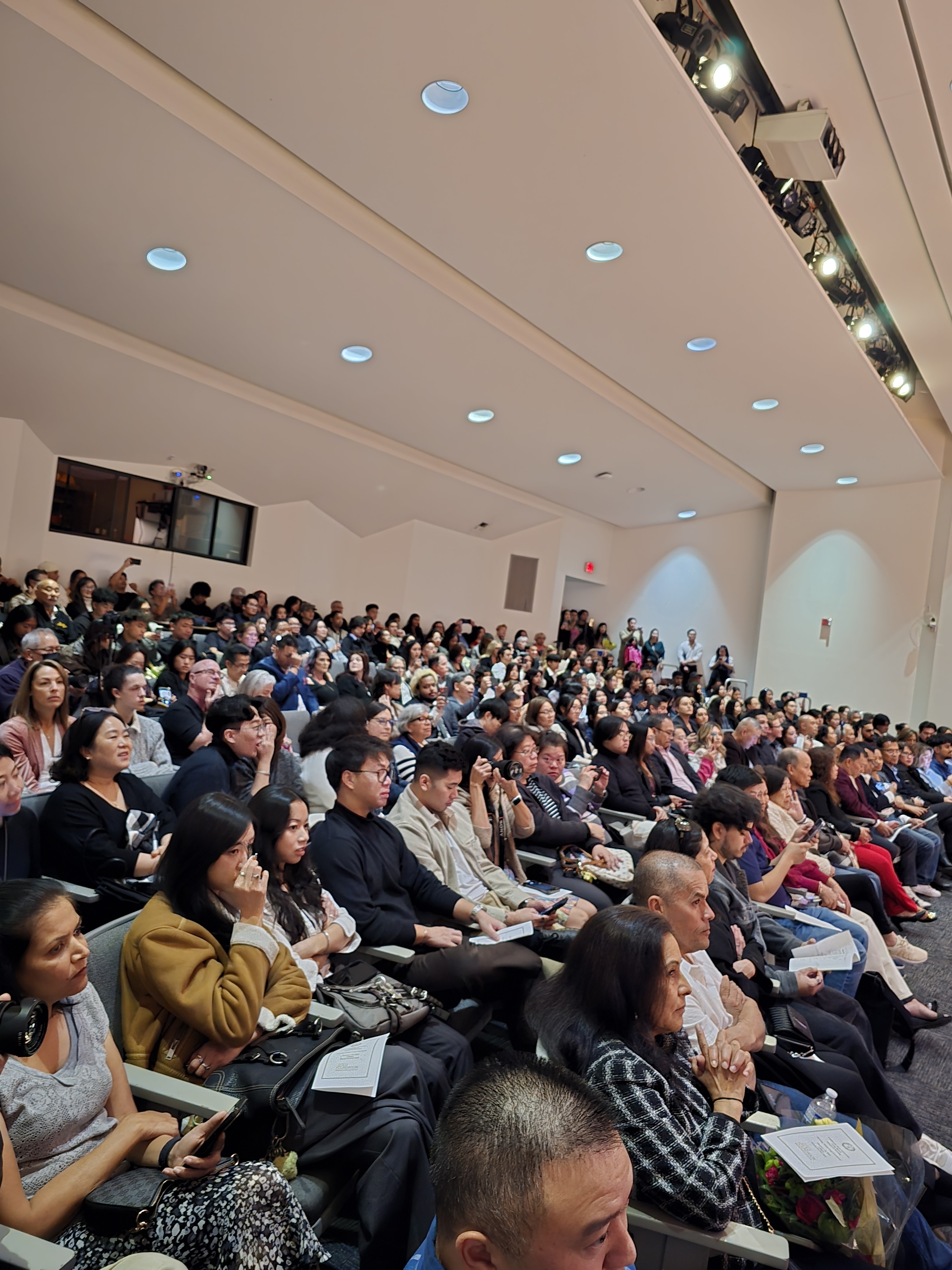 Nursing white coat ceremony crowd
