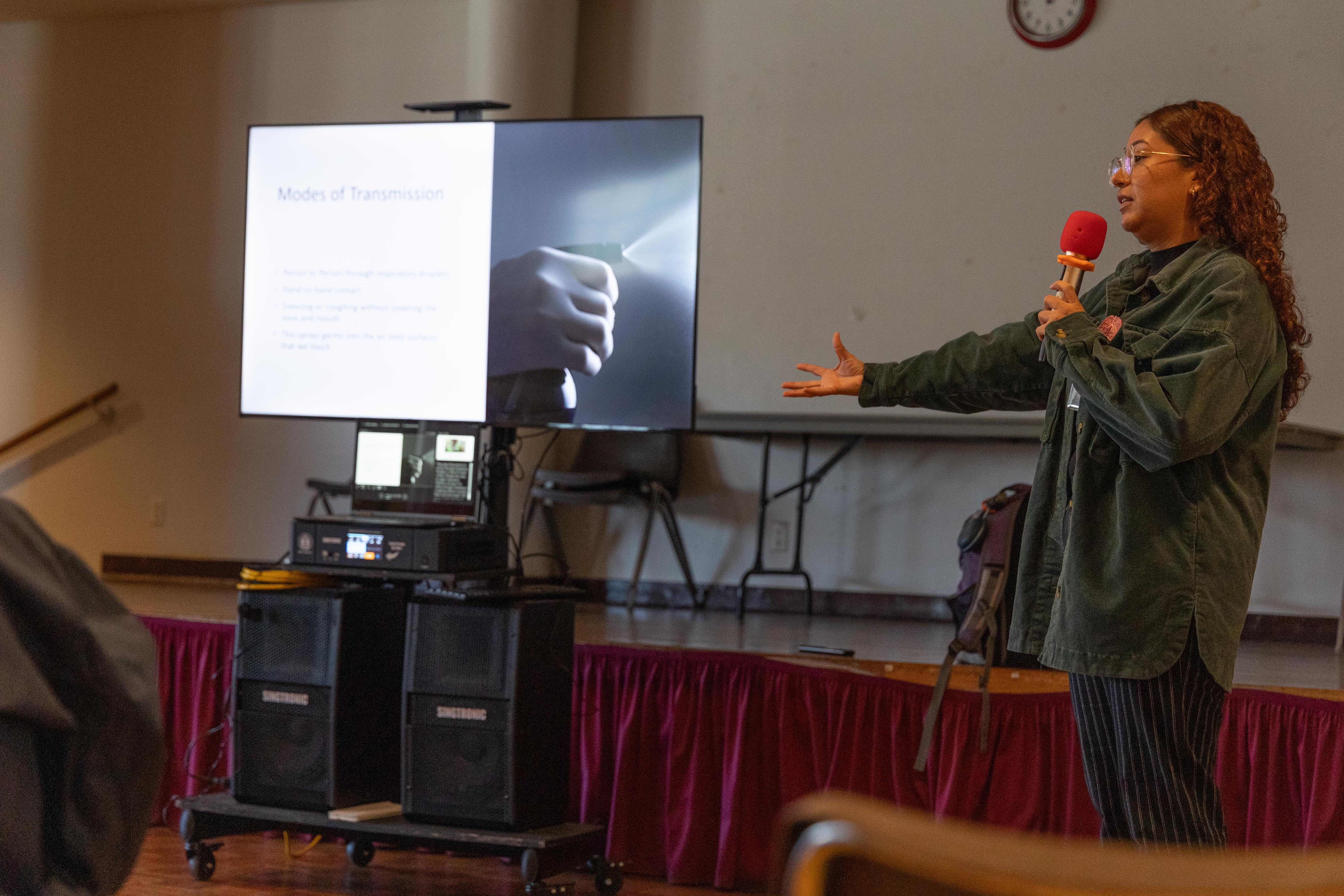 Nursing student gives presentation