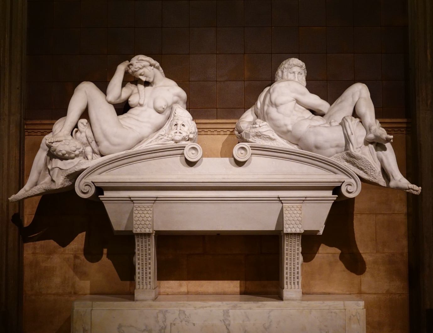 Michelangelo statue group