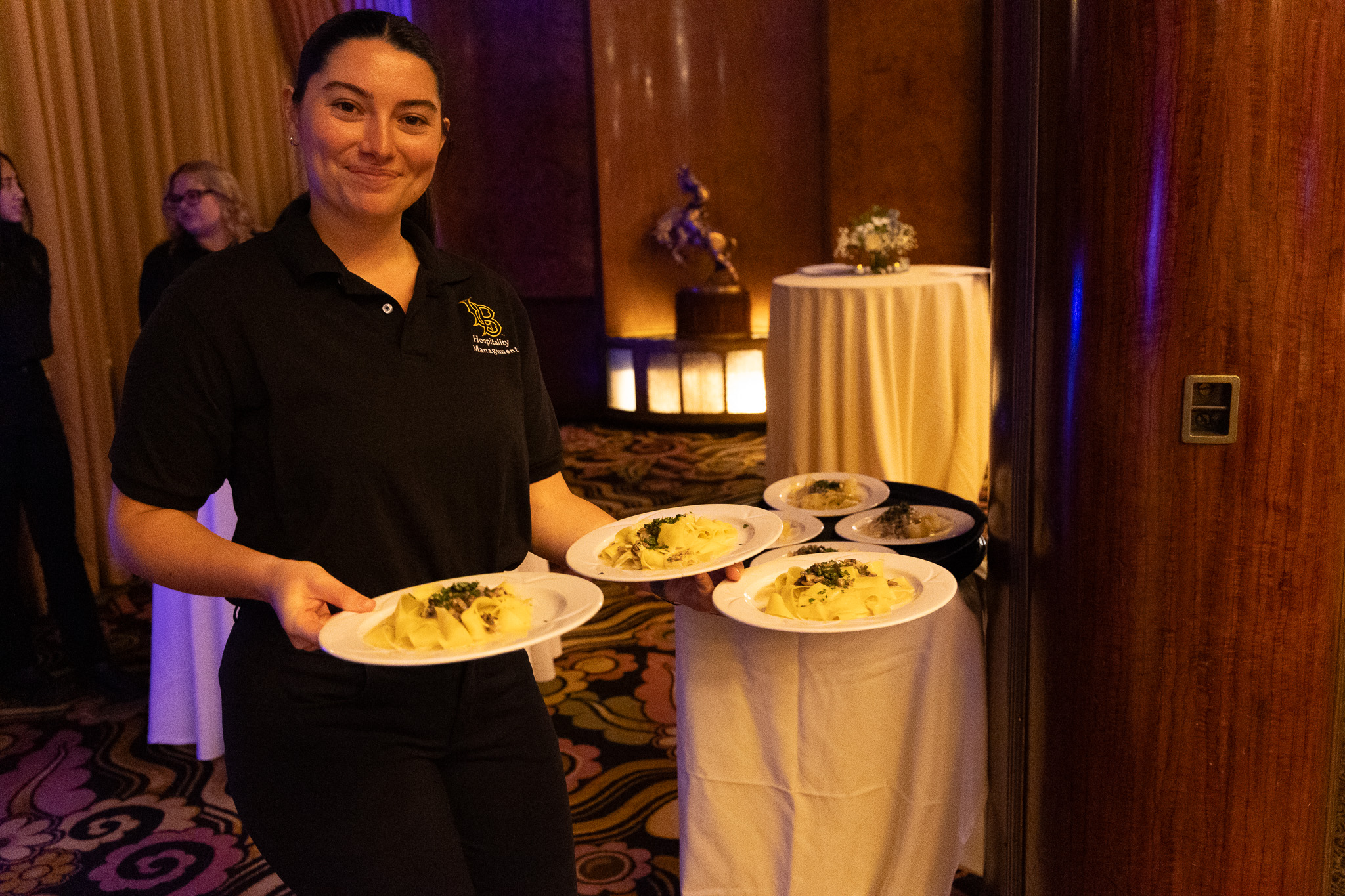 Plating food