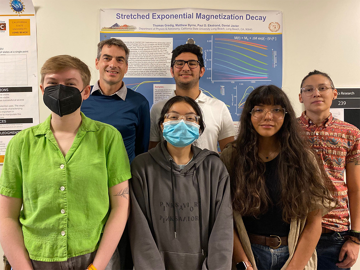 Thomas Gredig and his student researchers