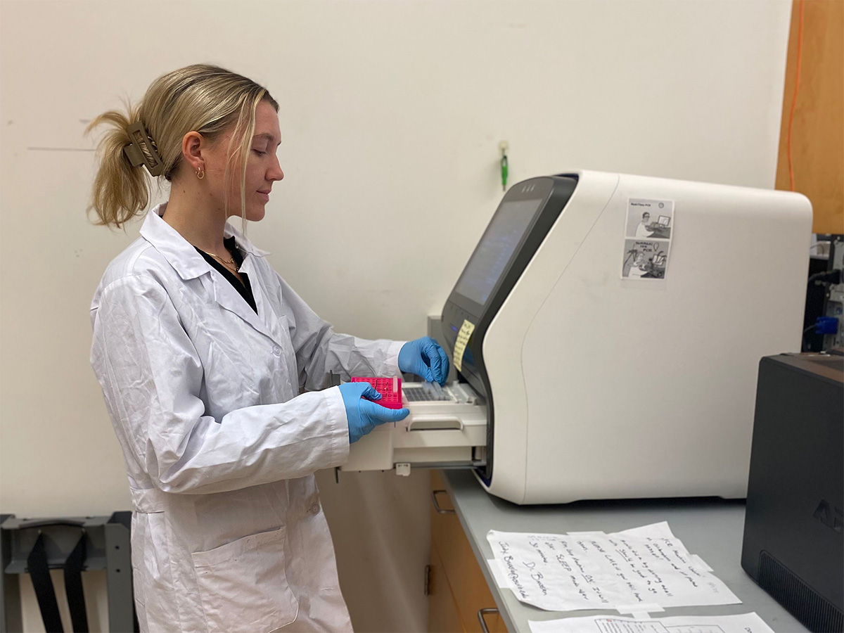 Kelsey in the lab