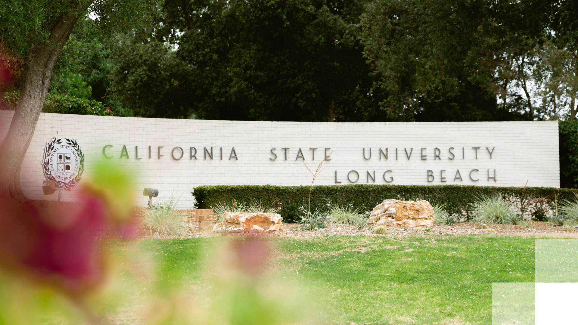 Entrance sign for California State University Long Beach Entrance sign for California State University Long Beach