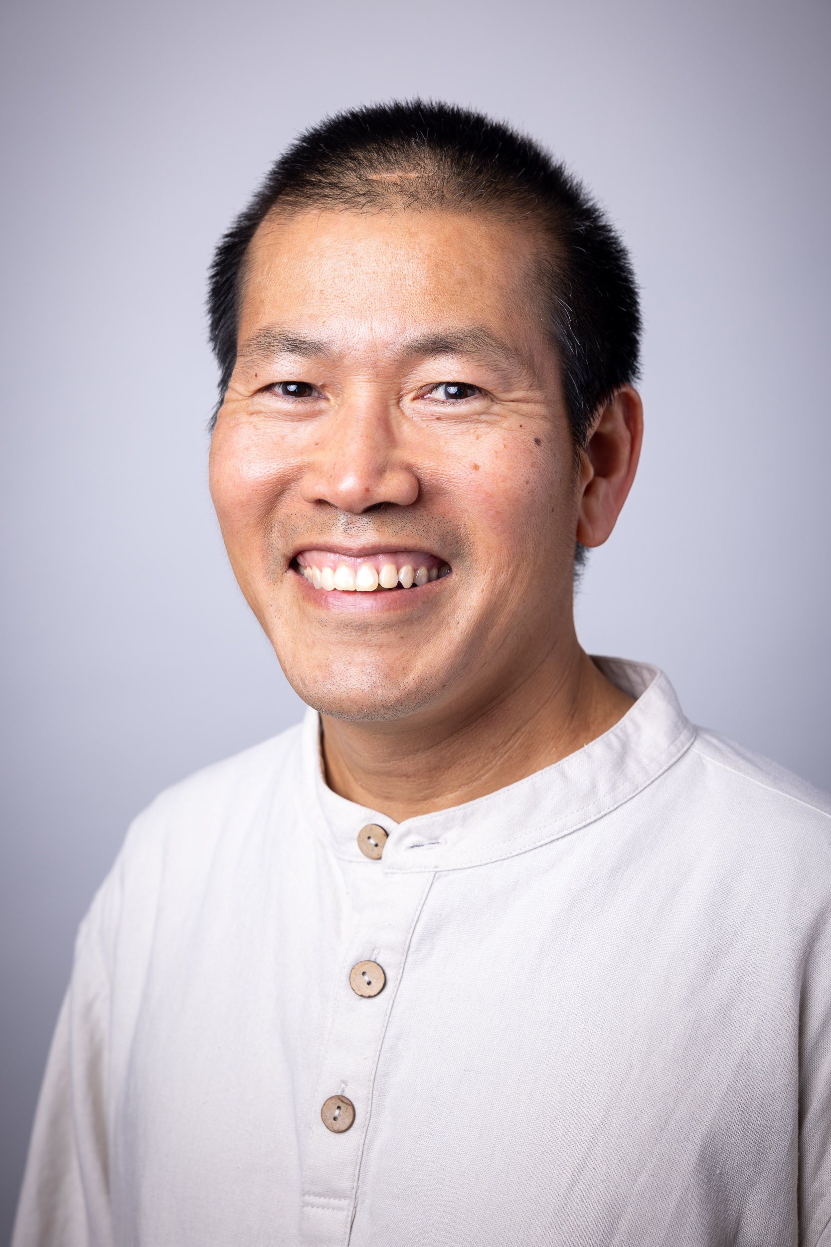 Khue Duong Library Headshot