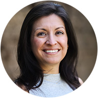 Nikki Headshot