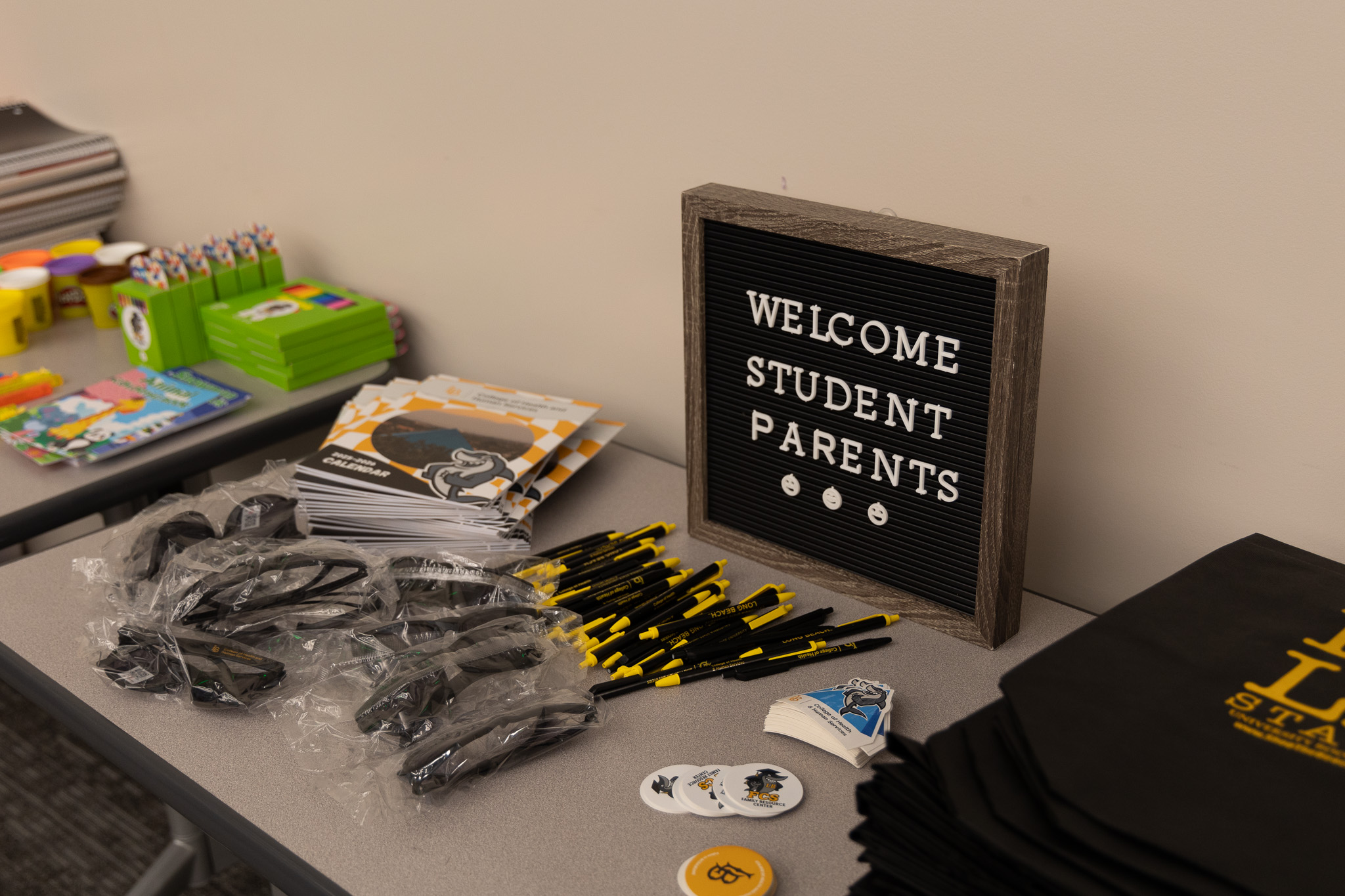 Welcome student parent sign