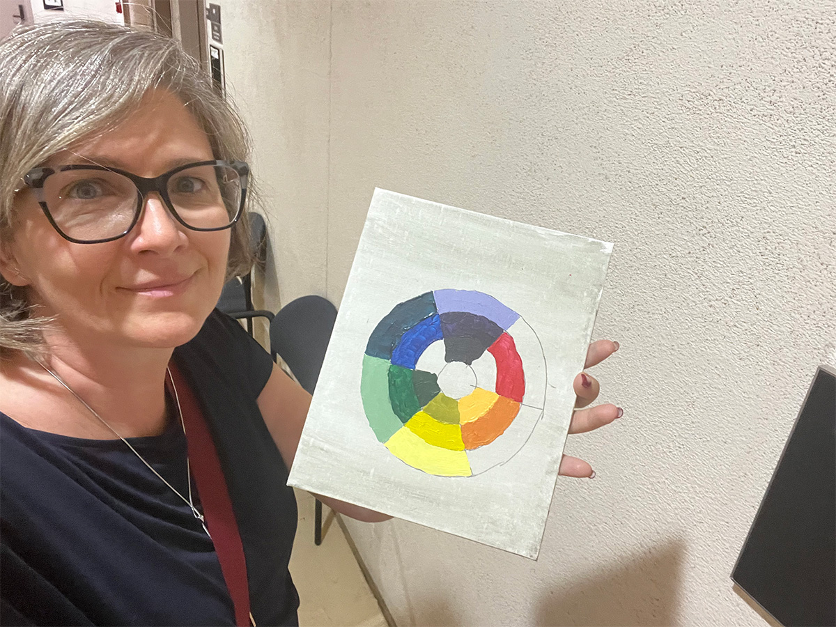 Jenena with color wheel