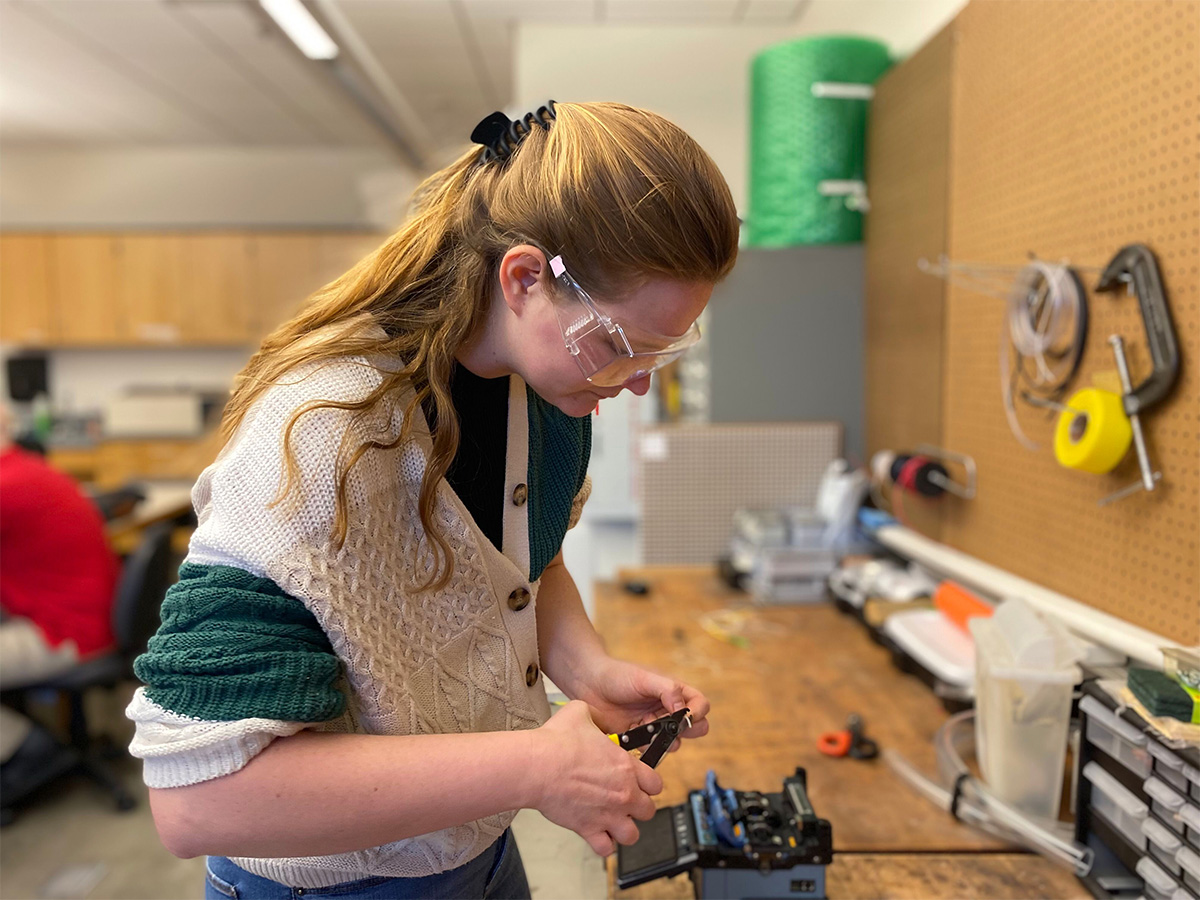 Hannah in the lab