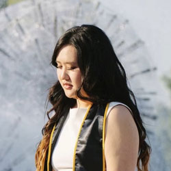 Tutor Chloe Thumbnail