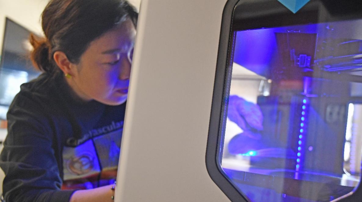 Link, article, "Dr. Suh wins AHA grant"