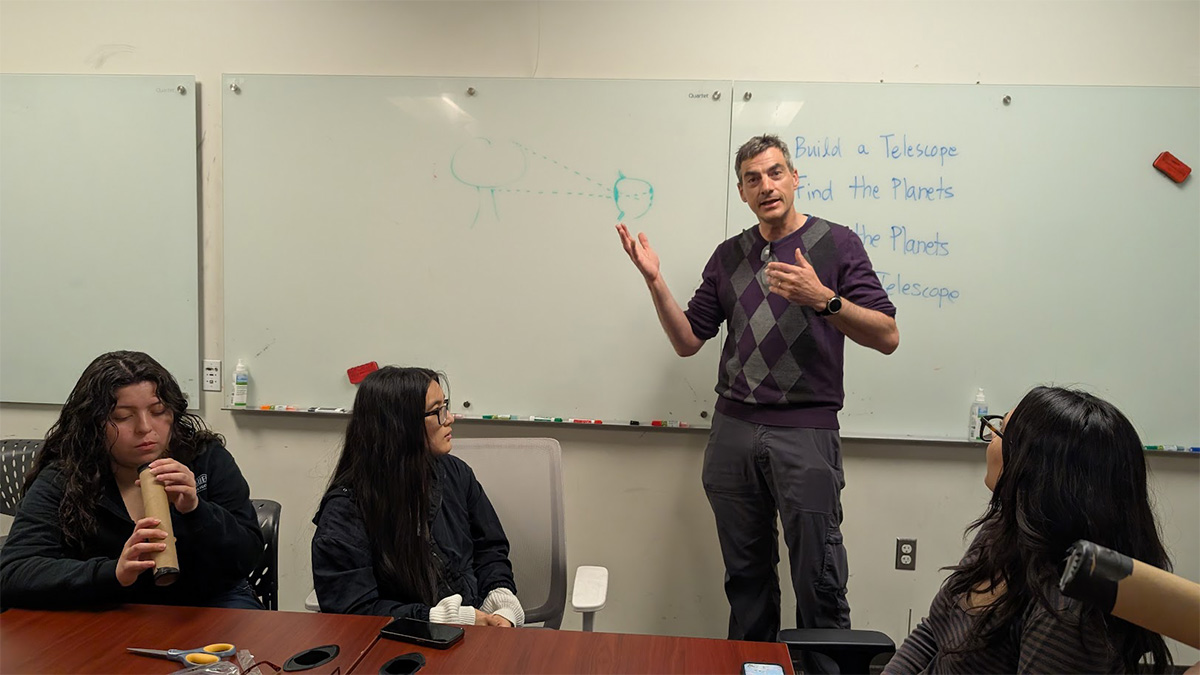 Thomas Gredig explaining concepts