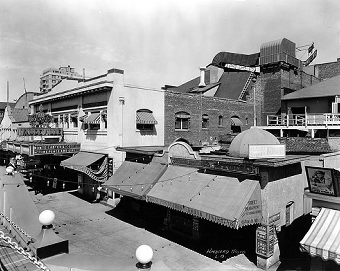 Hoyt's Pantages - Photo Three