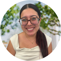 Giselle Espino Headshot