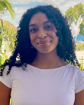 Karina-ESSC Peer Advisor-FA26