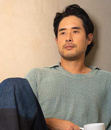 CSULB propels actor Raymond Lee '08 to leading roles on stage and screen