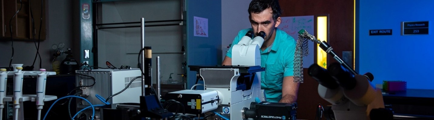 alex_klotz_in_lab.jpg Alex Klotz in the lab