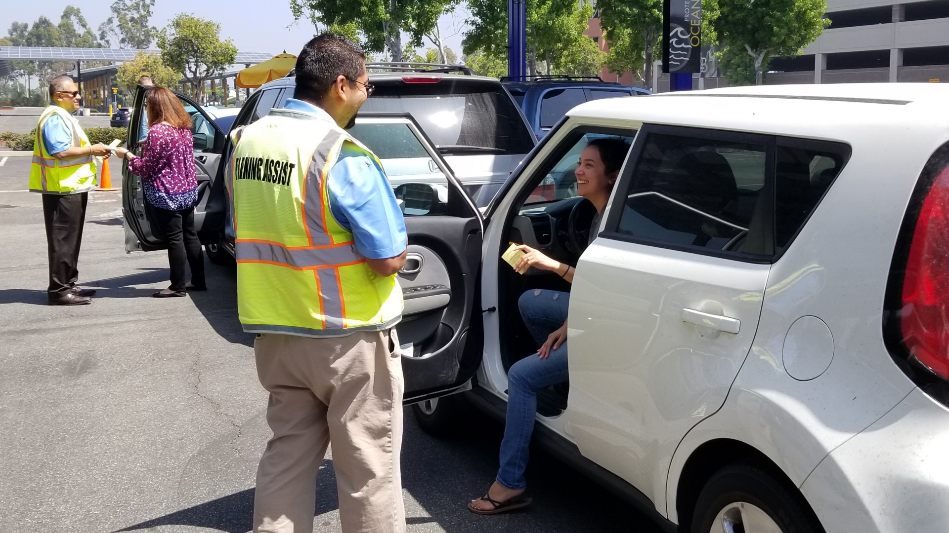 assisted_parking.jpg Assisted Parking