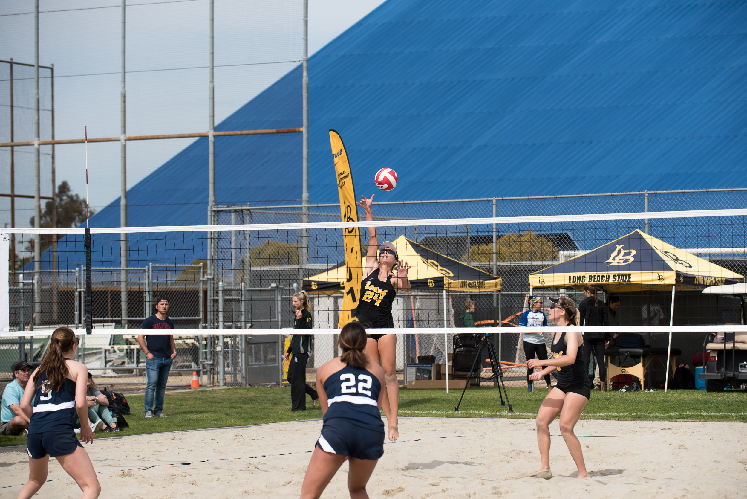 beach-volleyball_2.jpg Image: beach-volleyball_2.jpg