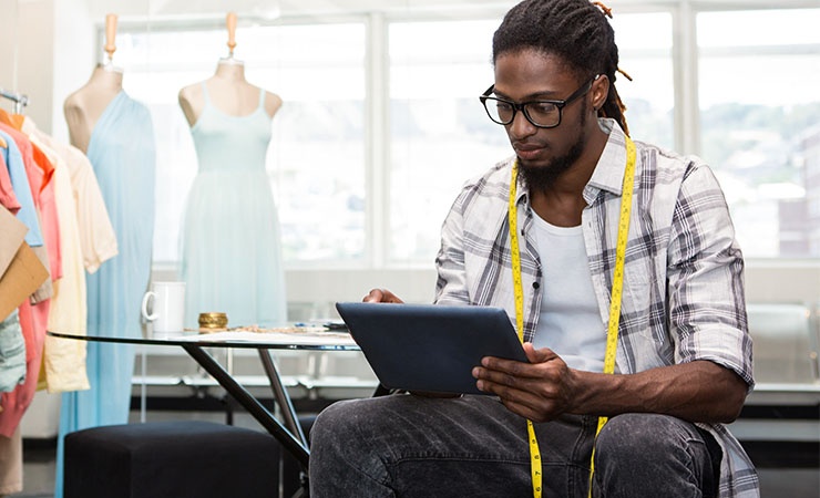 business_and_industry.jpg Fashion designer using digital tablet