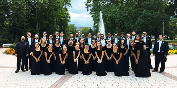 chamber-700w.jpg Bob Cole Conservatory students and professor posing.