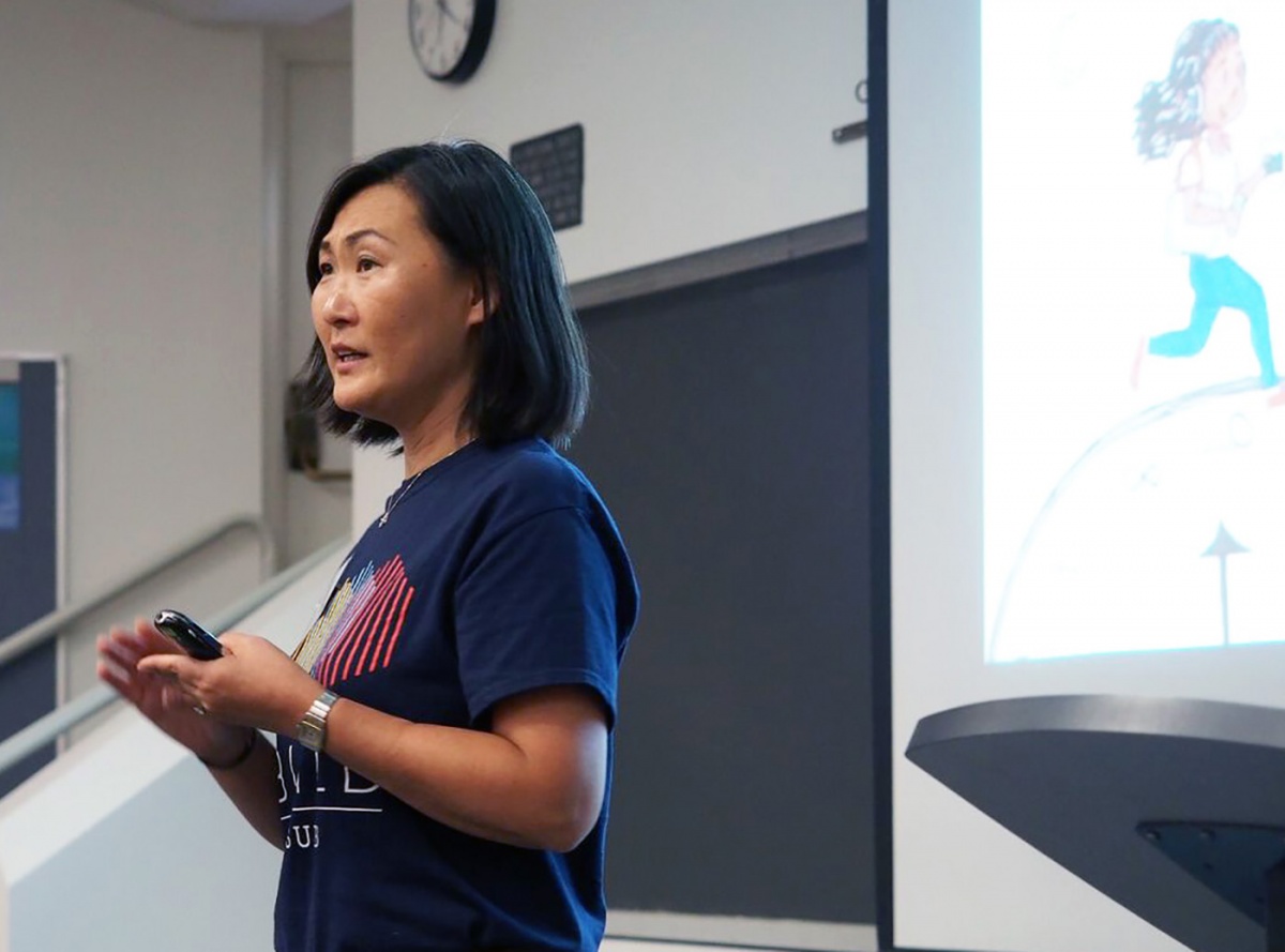 chi-ah_chun_at_symp2.jpg Professor Chi-Ah Chun speaking