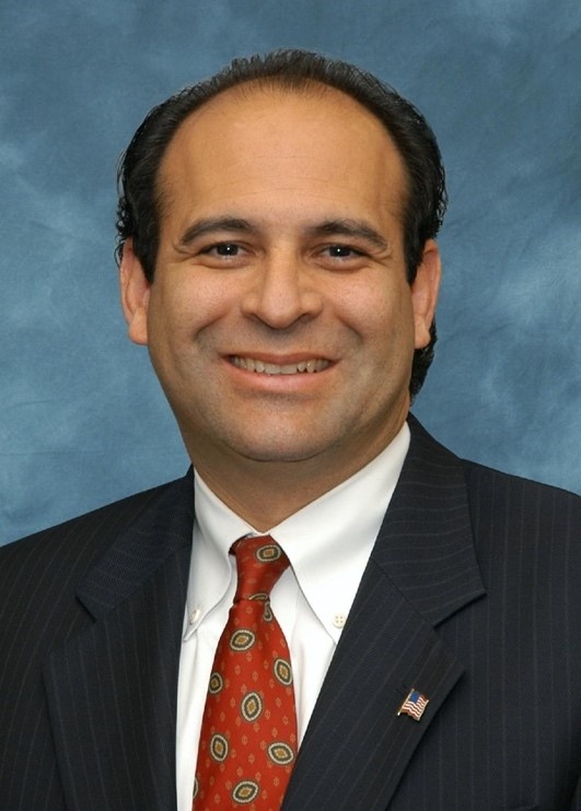 chris_hernandez_81.jpg Chris Hernandez '81