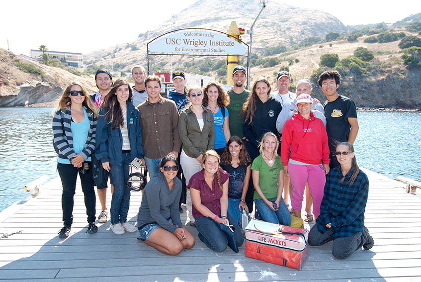 A Catalina Semester class on the dock at WMSC!