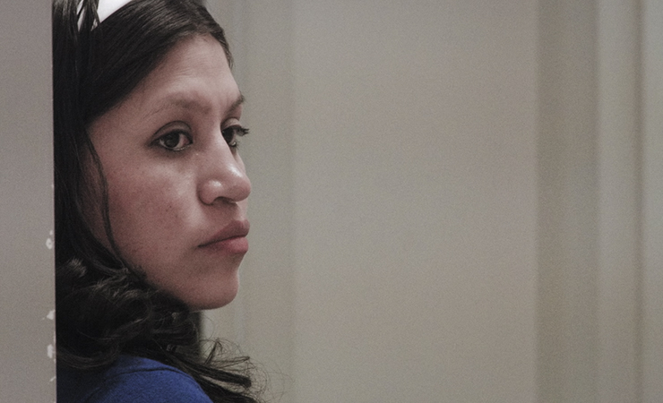clinica_de_migrantes_01.jpg Screen shot - woman to the left