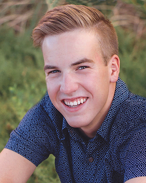 content_honors_psclass2014_warren_andrew.jpg Andrew Warren
