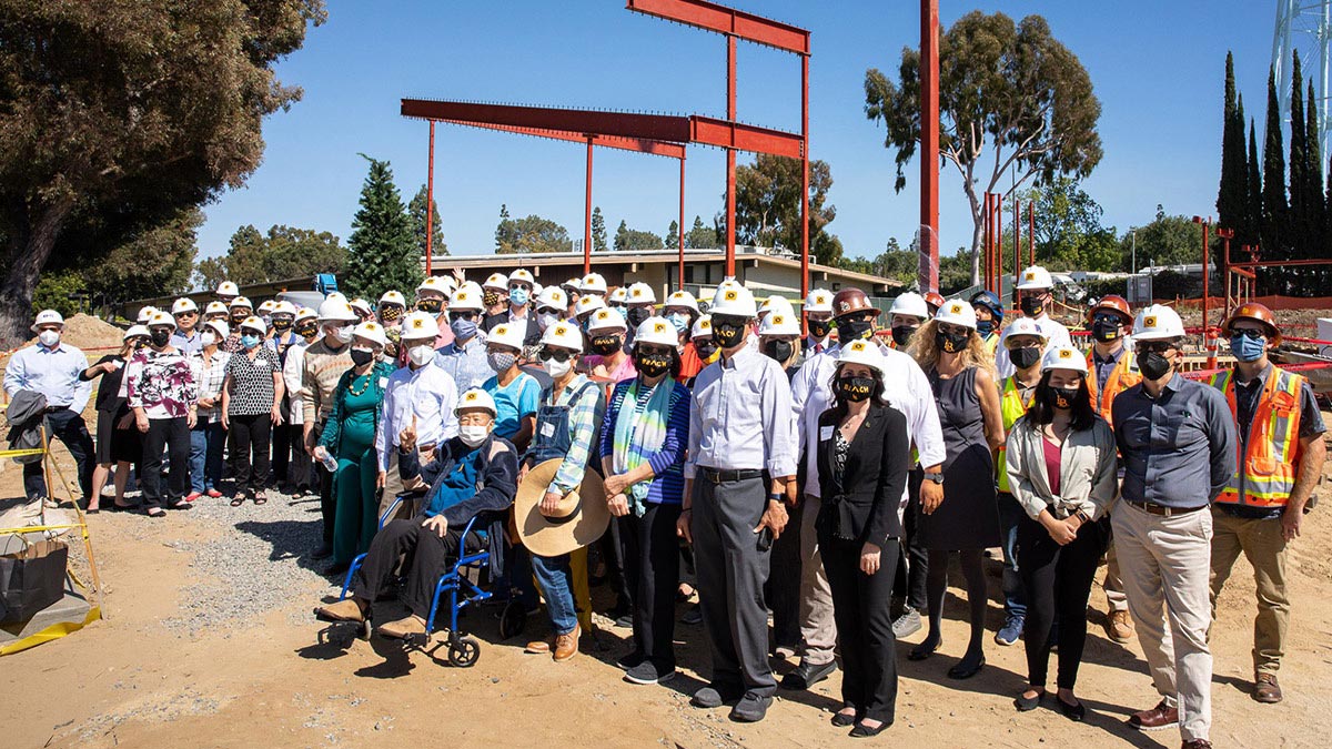 Several faculty, teachers attend Alumni Center ground breaki