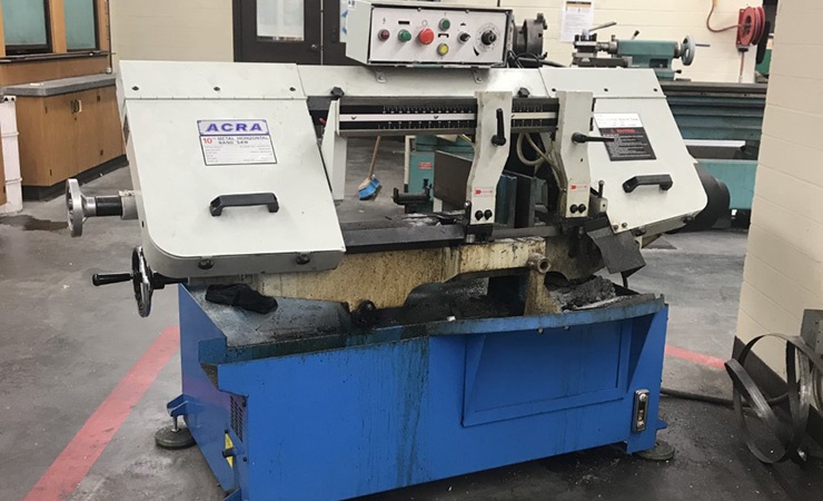 et022-band_saw_horizontal_mitering-210428.jpg Horizontal band saw mitering