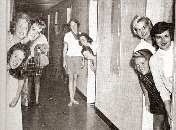 gg_1960_dorms.jpg students in the new dorms