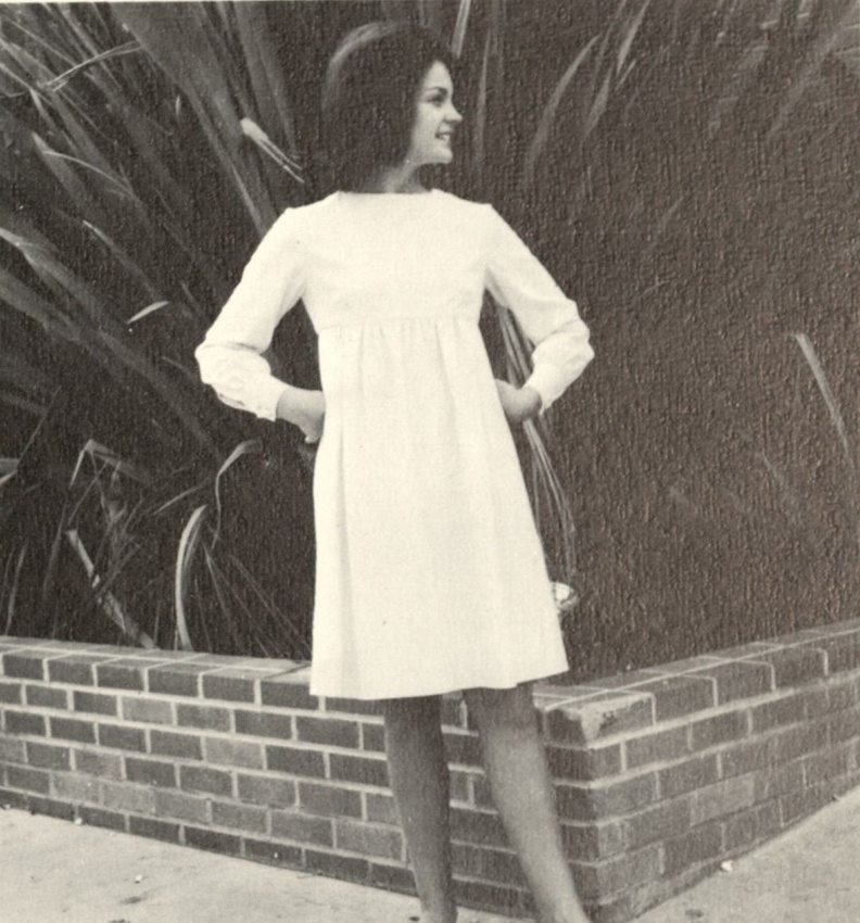 gg_1963_08_01.jpg student fashion from the 1960's