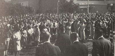 gg_1963_14.jpg the campus gets together to honor the life of John F. Kenned