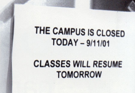 gg_2002_02.jpg 9/11 sign saying campus closed for the remaining of the day