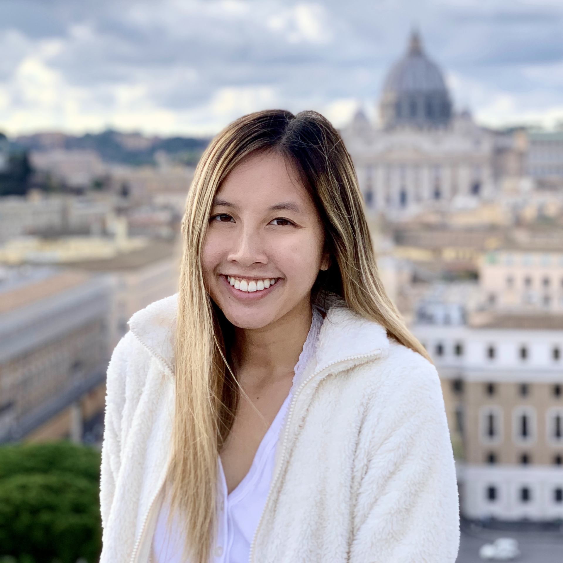 hillary_dinh.png Hillary Dinh