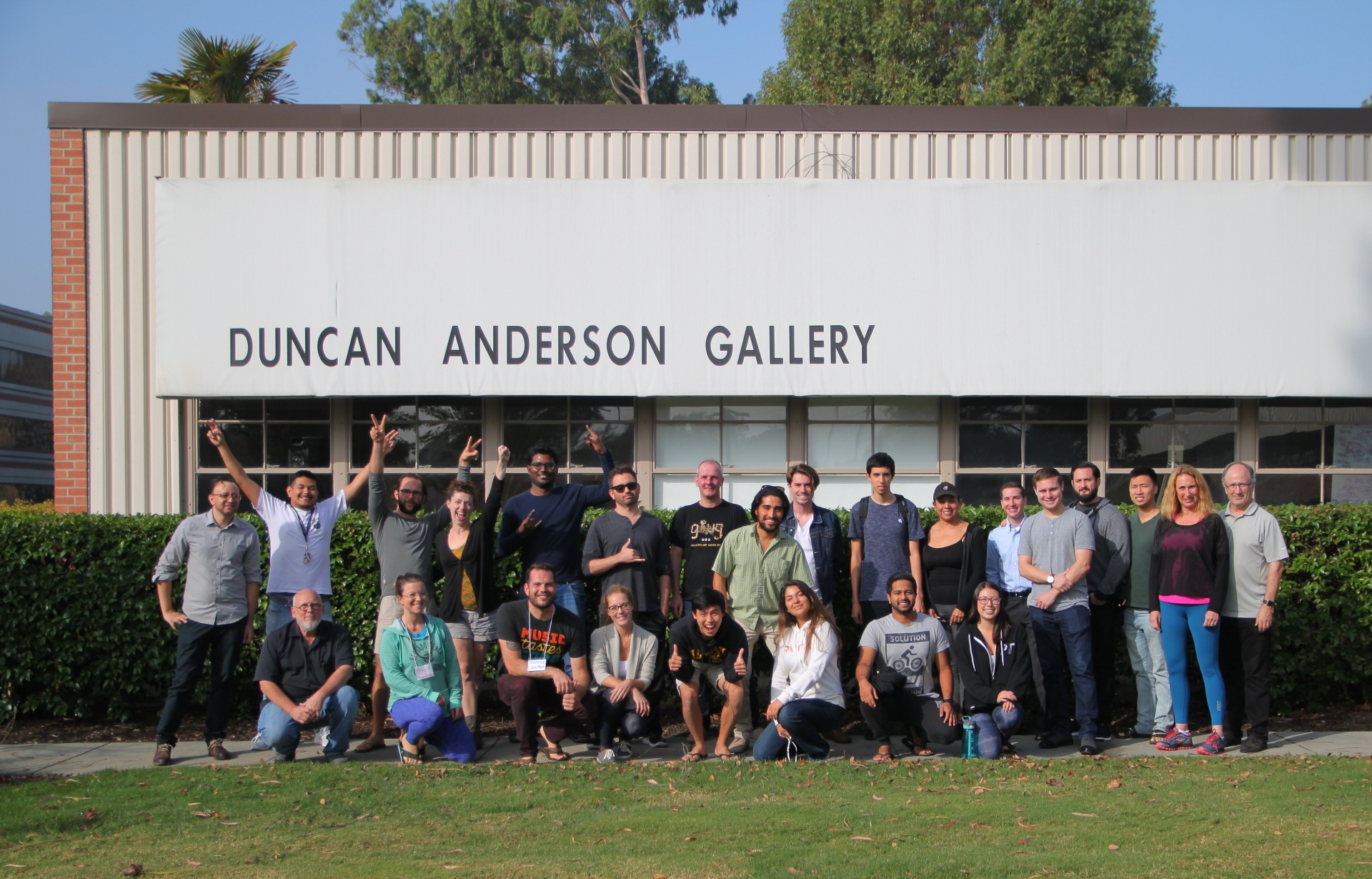 2017 Long Beach Climathon participants pose in front of Dunc