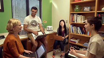 lab-talking.jpg discussing research